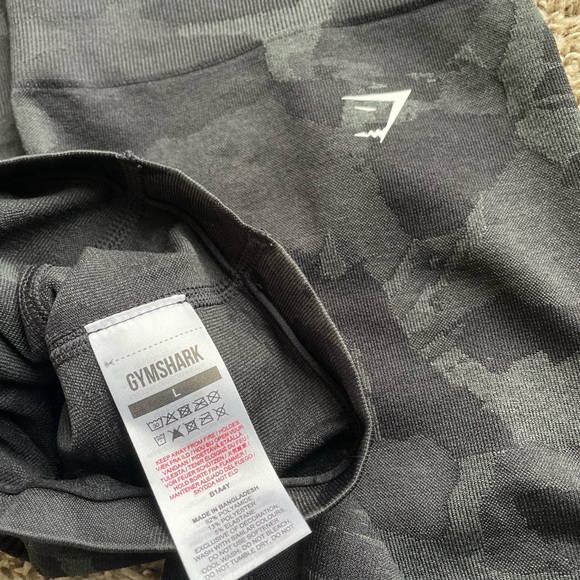 NWOT Gymshark Adapt Shorts - Picture 4 of 6